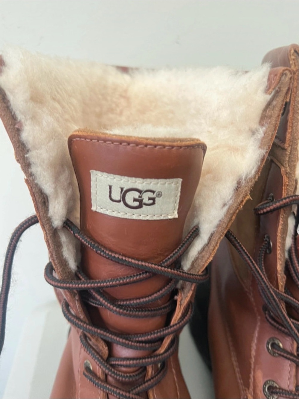 UGG Butte 5521 Men’s 8.5 Waterproof Leather Vibram Winter Snow Boots Brown